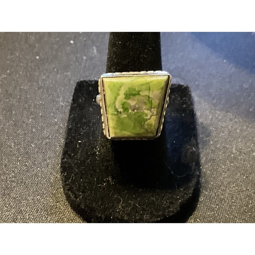 925 Silver Chrysoprase Asymetrical Ring Size 8